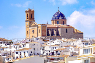 From Benidorm: Guadalest, Altea & ticket in Algar Waterfalls