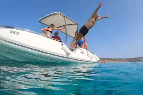 Avventura in barca e snorkeling a Gozo e Comino