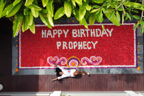 Ubud: Flower Pool Decoration with Photographer & Drone Ubud: Flower Pool Decoration with Photographer & Drone