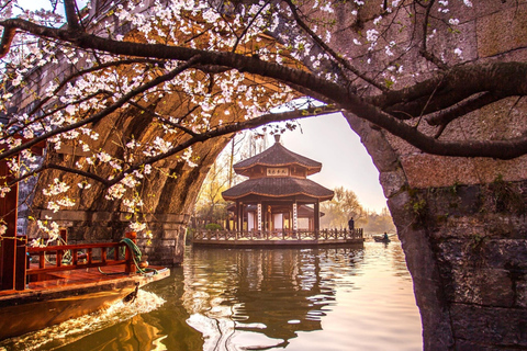 Hangzhou: West Lake, Leifeng Pagoda & Tea Village Tour