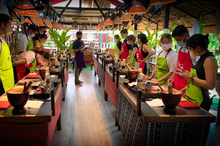 Chiang Mai: Traditional Thai-Akha Cooking Class& Market Tour Afternoon Cooking Session (4.30pm)