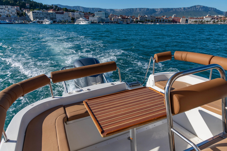 Visite privée du lagon bleu et des 3 îles en bateau à moteur