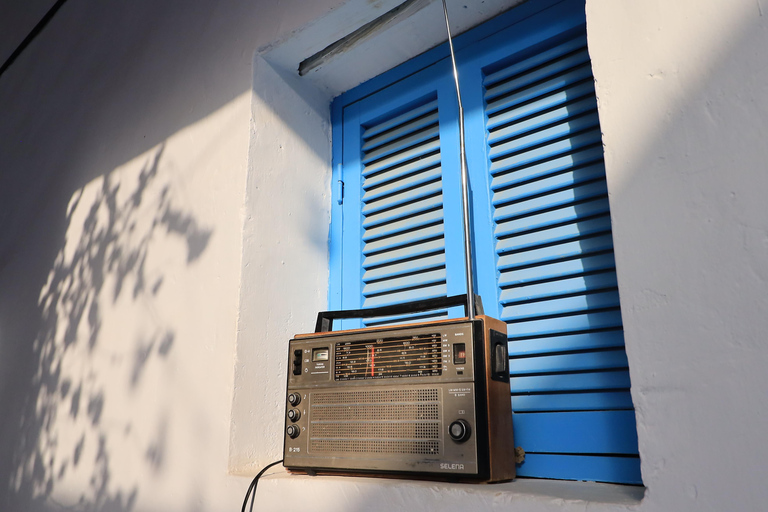 Riade: experimenta a vida saudita durante a década de 1970 com almoçoTour of the house with a meal ( 6 Person )