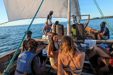 Zanzibar: 2 uur durende Dhow-cruise bij zonsondergang in Nungwi &amp; KendwaZanzibar: 2 uur durende dhow-cruise bij zonsondergang in Nungwi en Kendwa