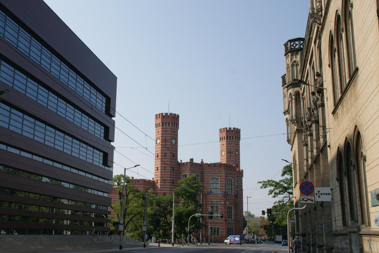 Wrocław differently – unknown alleys of the city (2 hours) Wrocław differently – unknown alleys of the city