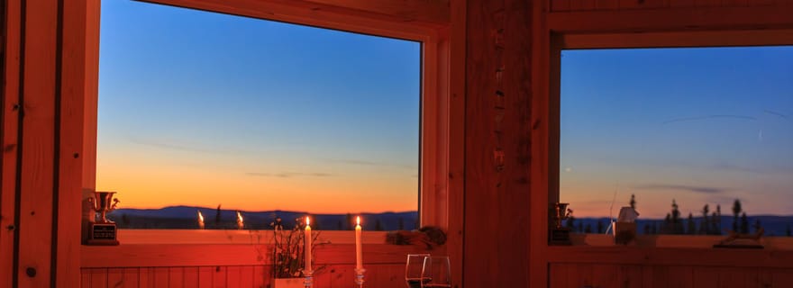 Fairbanks : Dîner nocturne dans une yourte et observation des aurores boréales