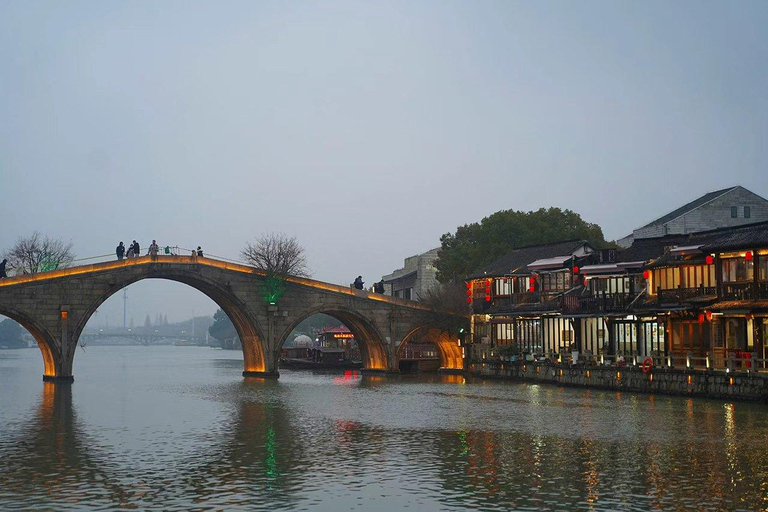 Shanghai: Zhujiajiao Water Town Tour with Hanfu Photos Zhujiajiao Water Town Tour+Boat Ride+Hanfu photography