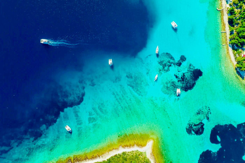 Ze Splitu/Trogiru: Błękitna Laguna i 2 wyspy - pół dnia prywatnieZe Splitu: prywatna półdniowa wycieczka do Błękitnej Laguny i Šolta Nečujam