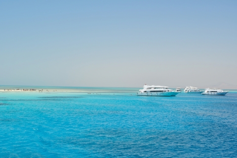 Sharm El Sheikh : Journée de navigation vers l'île Blanche et Ras MohamedÎle Blanche et Ras Mohamed avec équipement de plongée en apnée