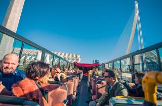 Valencia: 48-Stunden-Hop-On/Hop-Off-Bus & Restaurant am Strand