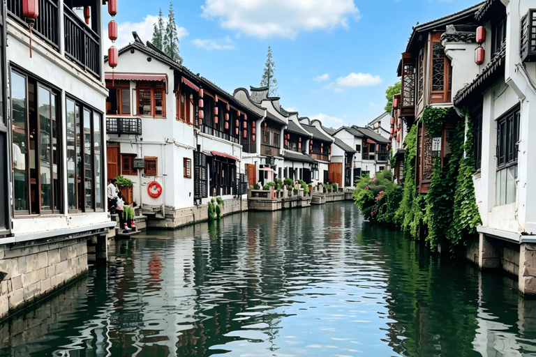 One Day at Shanghai Film Park and Zhujiajiao Water Town