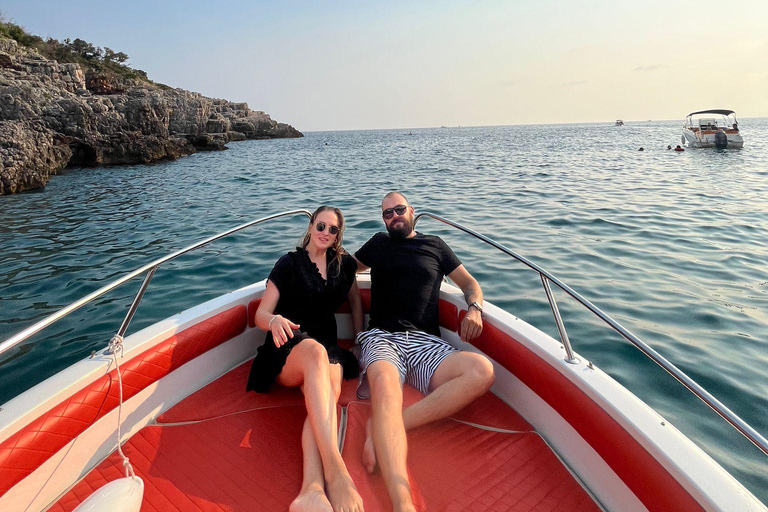 Kotor: Tour durch die Blaue Höhle und den Golf mit dem Schnellboot