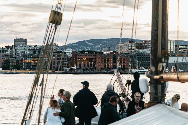Oslo : Croisière dans les fjords en soirée avec buffet de crevettes
