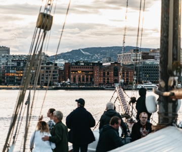 Oslo: Fjord-Abendfahrt mit Krabbenbuffet
