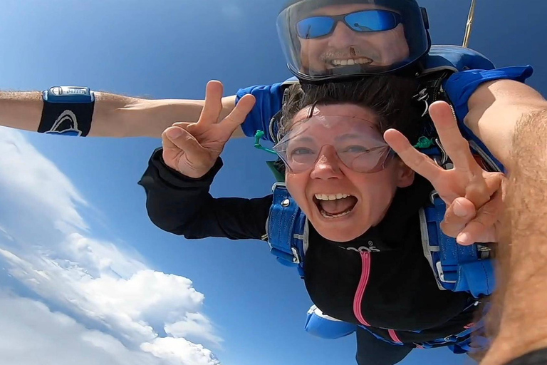 Dingolfing: Tandem Skydive Over Lower Bavaria