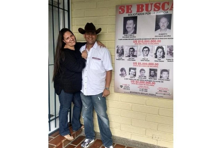 Medellín : visite d'une journée complète sur les traces de Pablo Escobar avec Carlos, l'ancien policierMedellín : visite guidée d'une journée complète sur les traces de Pabl