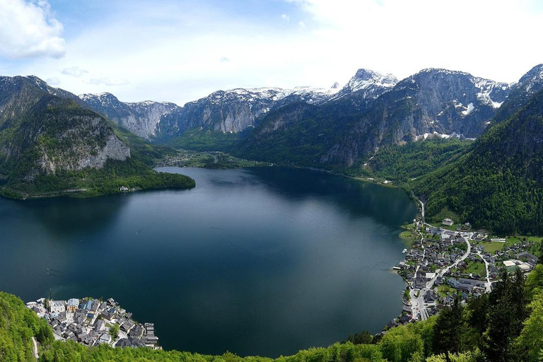 From Salzburg: Private Day Trip to Hallstatt