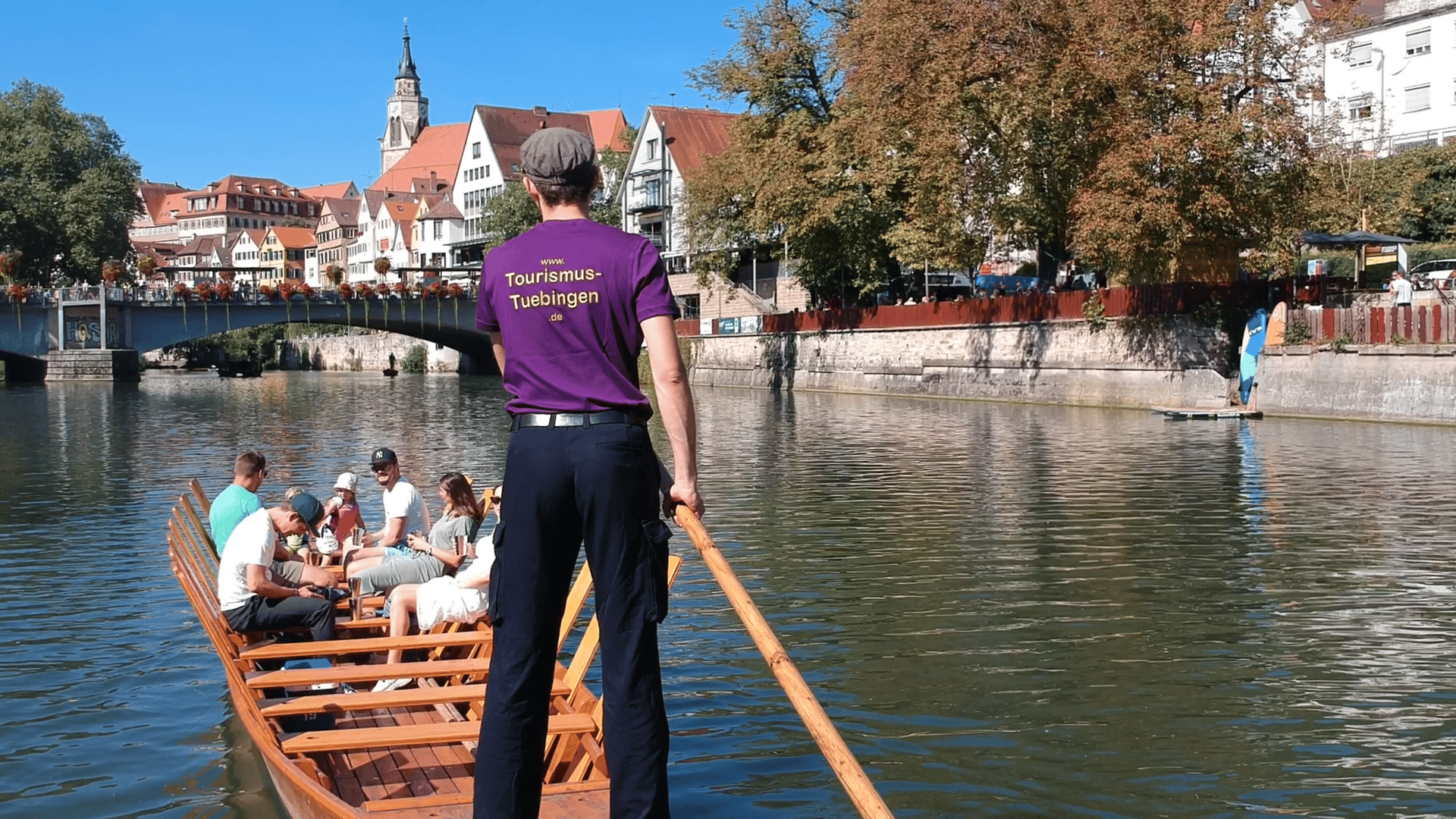 Tübingen: Piccolo-Tour, Stocherkahnfahrt mit einem Glas eisgekühltem Sekt