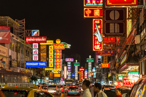 Excursión nocturna en Tuk-Tuk por Bangkok con comida callejera en Chinatown