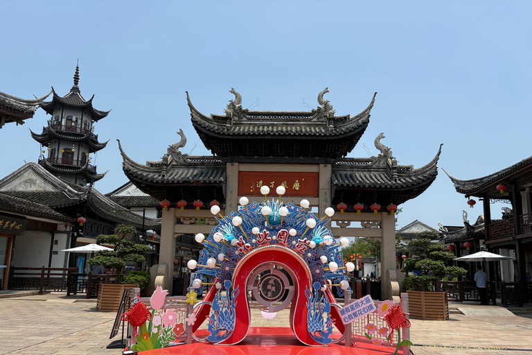 Shanghai: Suzhou Zhouzhuang Day Trip by Bullet Train Update to Business Class of Bullet Train and Luxury Transfer