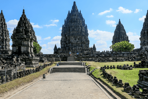 Tour di un giorno all&#039;alba del vulcano Merapi, Borobudur e PrambananTour di un giorno all&#039;alba del vulcano Merapi, di Borobudur e Prambanan