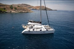 Kalamata: Private oder geteilte Katamaranfahrt mit Essen