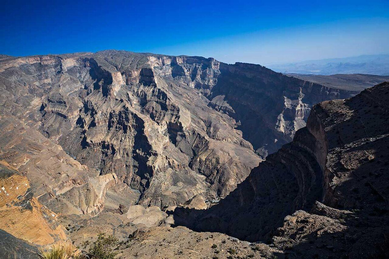 Jebel Shams Summit: Oman's Highest Peak & Grand Canyon Hike
