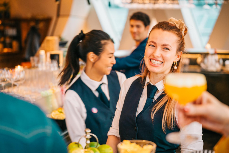 Vienna Nightlife Tour: Dinner, Drinks & Rooftop Bar