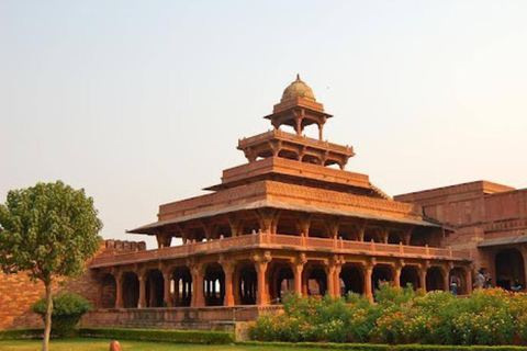 Au départ de New Delhi : Tour du Taj Mahal au lever du soleil avec Fatehpur SikriVisite privée de Delhi - voiture, guide, billets et repas 5 étoiles