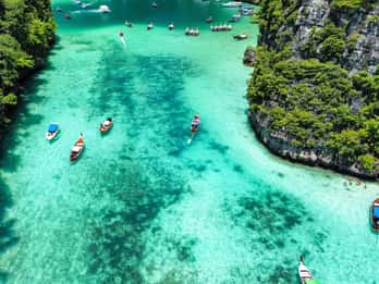 Phuket: Phi Phi, Bamboo & Maithon mit dem Premium Speed Katamaran