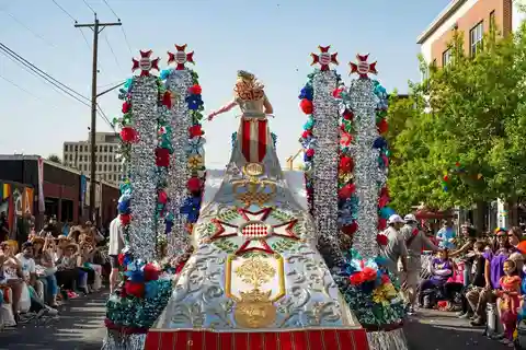 San Antonio: Fiesta Battle of Flowers Parade VIP Ticket