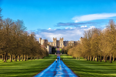 Royal Windsor & Stonehenge Private Tour Driver-Guide