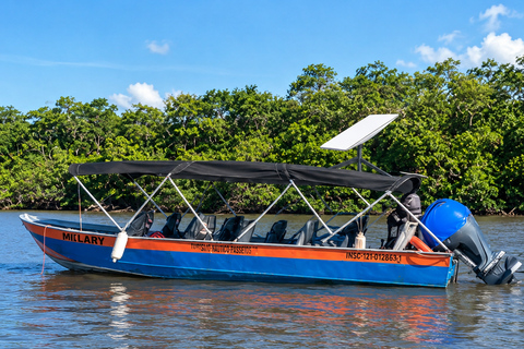 Shared Boat Ride in Barreirinhas – Rota das Emoções Shared Boat Ride in Barreirinhas – Route of Emotions
