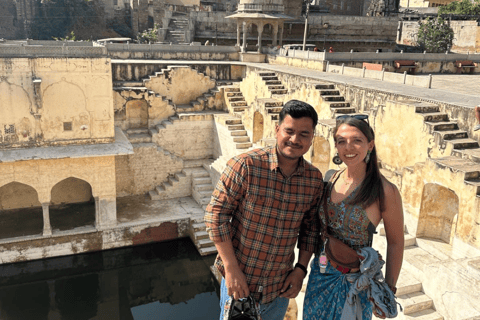 From Delhi: 2 Days Jaipur Sightseeing Tour By Car