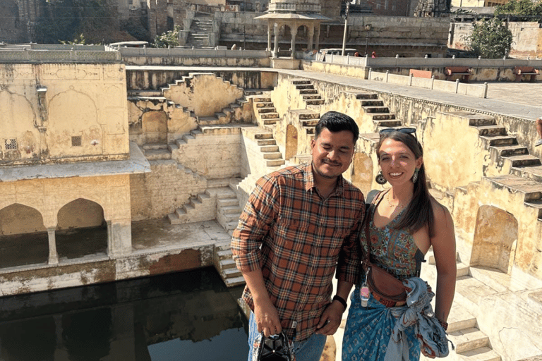 From Delhi: 2 Days Jaipur Sightseeing Tour By Car