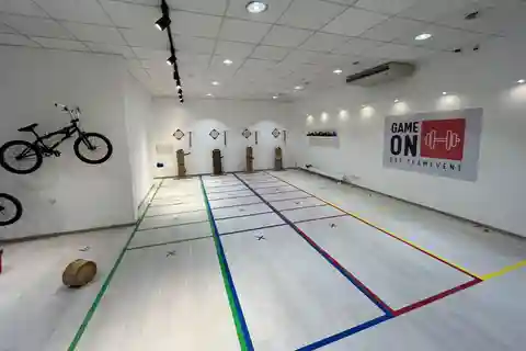 Düsseldorf: The Ultimate Team event (3 rooms - 9 games)