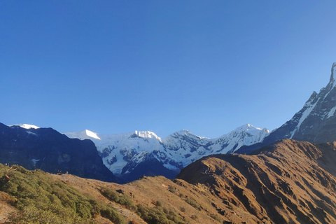 كاتماندو: رحلة ماردي هيمال مع مناظر نابضة بالحياة