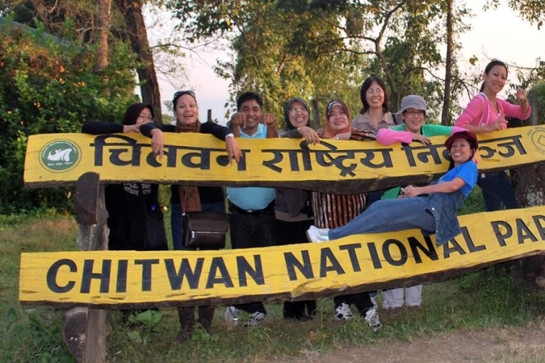 3 Days Chitwan Jungle Tour with Meals - Kathmandu & Pokhara 3 Days Tour: Private Vehicles & Meals - Kathmandu & Pokhara