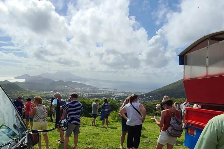 Wanderung durch den Regenwald und StrandAbenteuer Regenwald und Strand