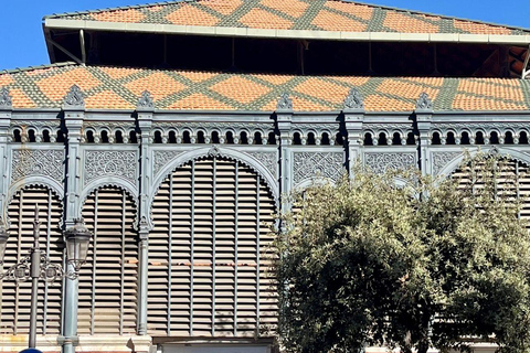 Málaga: Old Town Walking Tour & Local Life