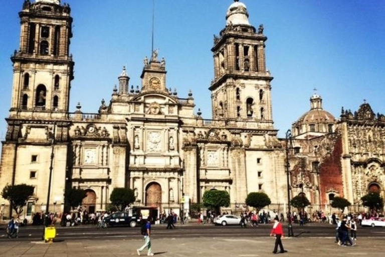 México: el mejor tour de comida callejera con un guía localMéxico: tour a pie privado de 3 horas con degustación