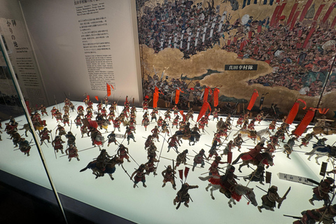 Osaka: Osaka Castle & Samurai History Walking Tour Small Group Tour with Entrance fee