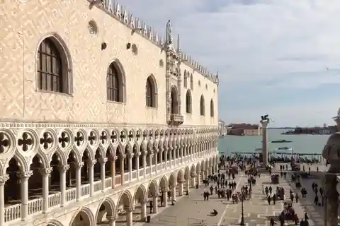 Venedig: Byrundvisning og gondoltur om eftermiddagen