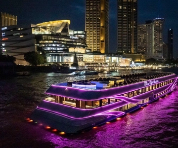 Bangkok: The Opulence Buffet Dinner Cruise with Live Band