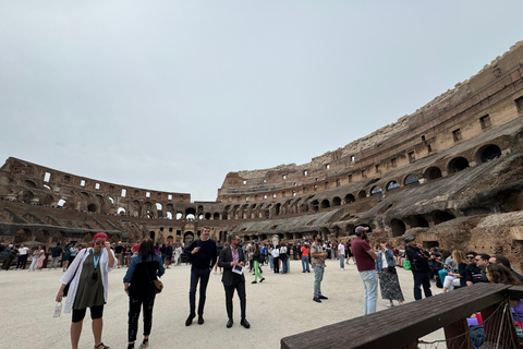 Roma: Coliseu, Arena, Fórum e Monte Palatino para grupos pequenosRoma: Tour pela Arena do Coliseu, Fórum Romano e Monte Palatino