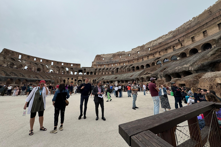 Rom: Colosseum Arena Colosseum Arena, Forum &amp; Palatinerberget Små grupperRom: Colosseum Arena Colosseum Arena, Forum Romanum, Palatinkullen Tur