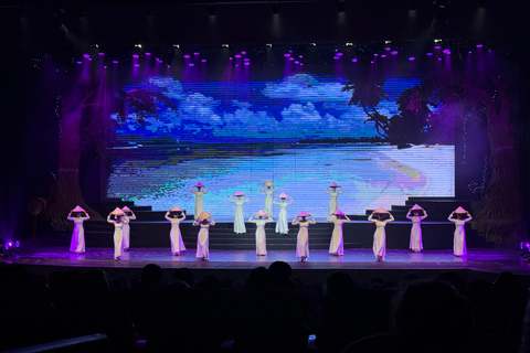 دا نانغ: جولة سياحية في المدينة مع رحلة عشاء بحرية وعرض ساحر