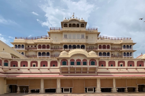 Besichtigung von Jaipur mit fachkundigem Reiseführer und MittagessenTour Nur mit sachkundigem lokalen Reiseführer