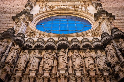 Montserrat i Sitges z Barcelony: łatwa wędrówka i kolejka linowa