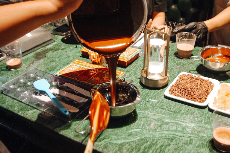 Phú Quốc: visita y taller en una fábrica de chocolate agridulceExperiencia todo incluido: elaboración, preparación y degustación